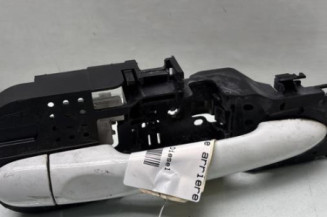 Poignee porte arriere gauche RENAULT MEGANE 3 Photo n°1