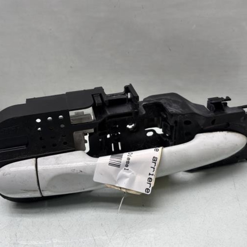 Poignee porte arriere gauche RENAULT MEGANE 3 Photo n°1