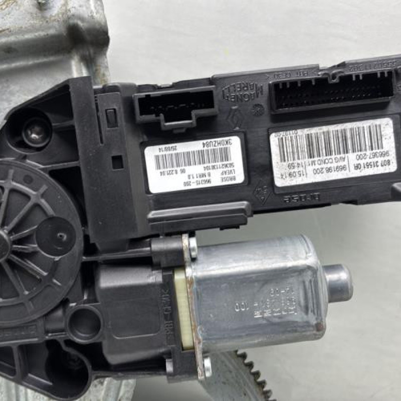 Leve vitre electrique avant gauche RENAULT MEGANE 3 Photo n°3