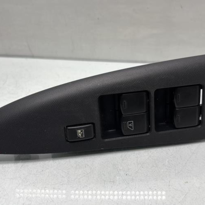 Interrupteur de leve vitre avant gauche NISSAN NOTE 1 Photo n°1