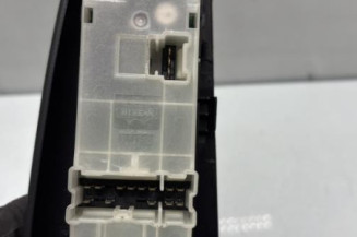 Interrupteur de leve vitre avant gauche NISSAN NOTE 1