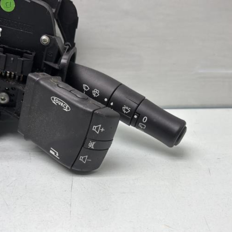 Com (Bloc Contacteur Tournant+Commodo Essuie Glace+Commodo Phare) RENAULT MEGANE 2 Photo n°4