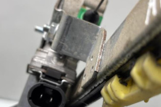 Leve vitre electrique avant gauche RENAULT TRAFIC 2