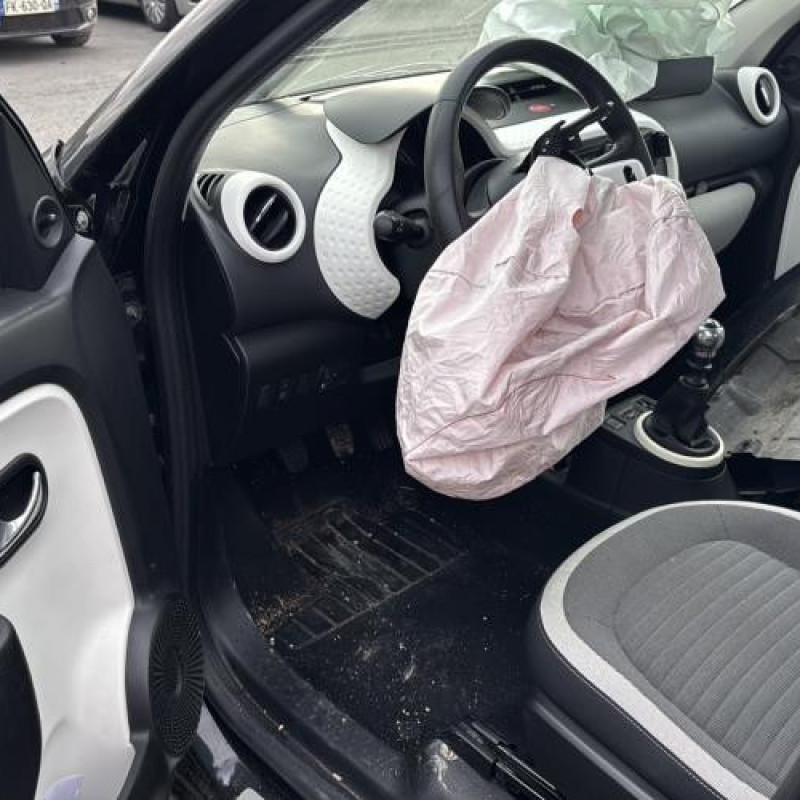 Trappe d'essence RENAULT TWINGO 3 Photo n°14