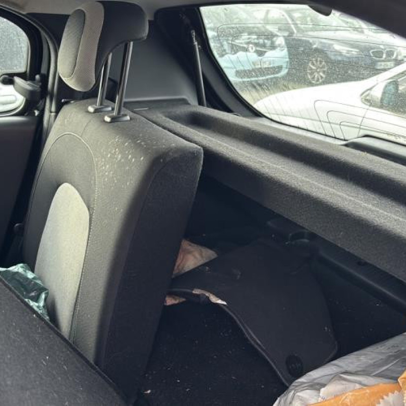 Trappe d'essence RENAULT TWINGO 3 Photo n°16