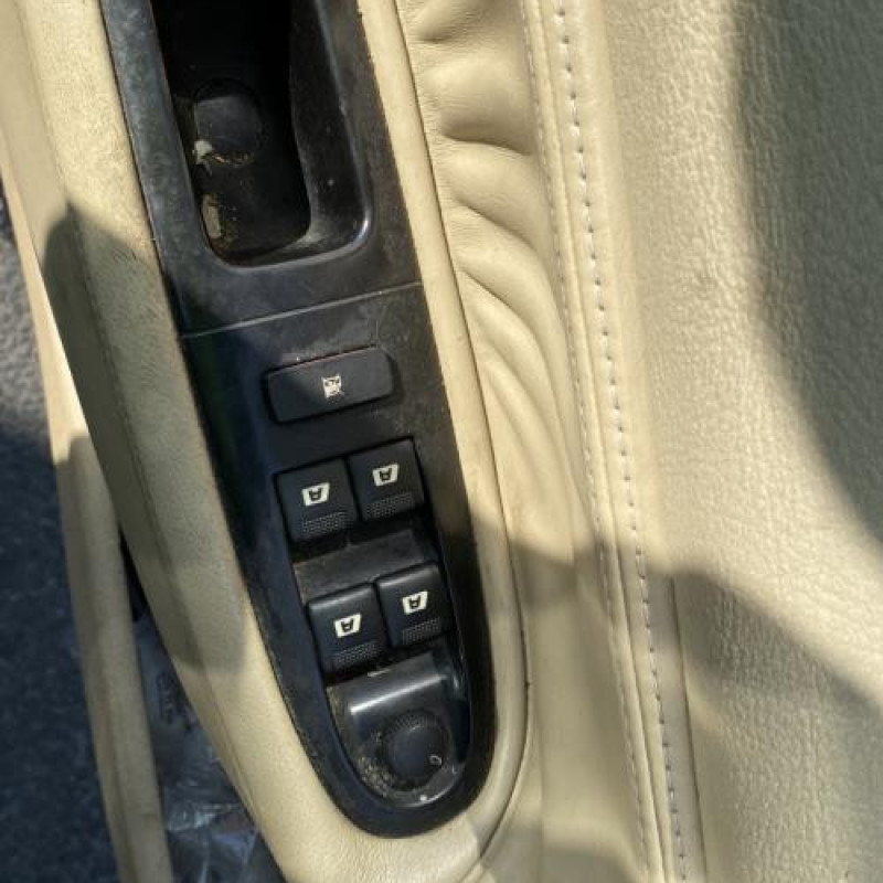 Retroviseur droit PEUGEOT 607 Photo n°16