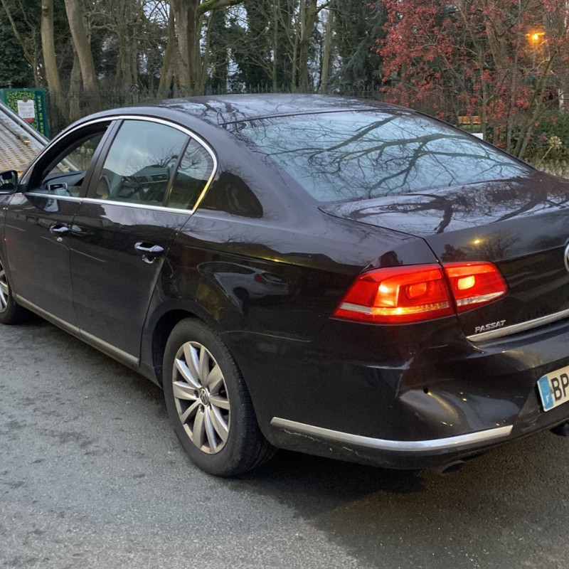 VOLKSWAGEN PASSAT 6 1.6 TDI - 16V TURBO Photo n°4