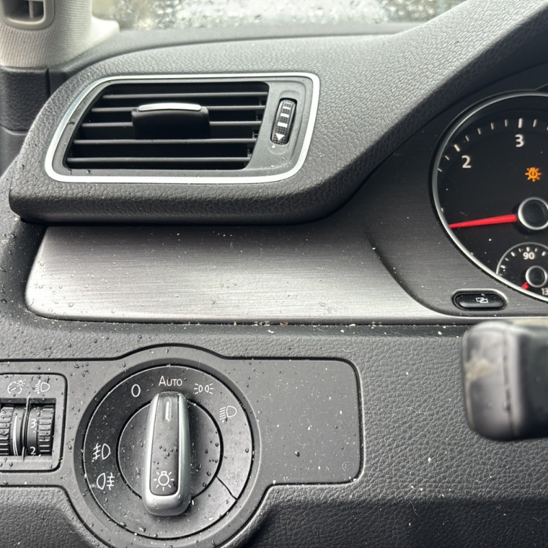 VOLKSWAGEN PASSAT 6 1.6 TDI - 16V TURBO Photo n°21