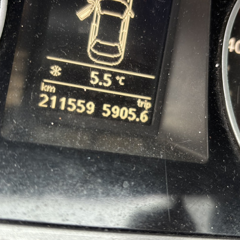 VOLKSWAGEN PASSAT 6 1.6 TDI - 16V TURBO Photo n°23