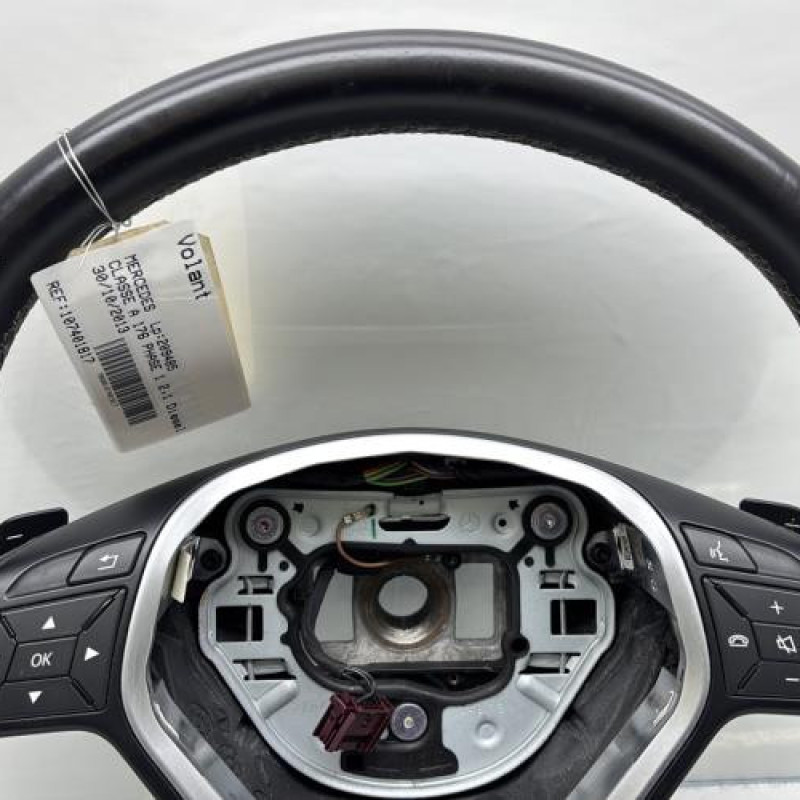 Volant MERCEDES CLASSE A 176 Photo n°2