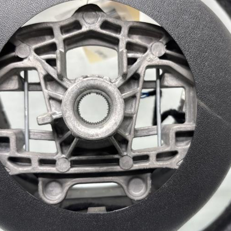 Volant PEUGEOT 2008 1 Photo n°4