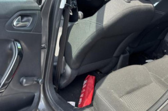 Amortisseur avant gauche PEUGEOT 208 1