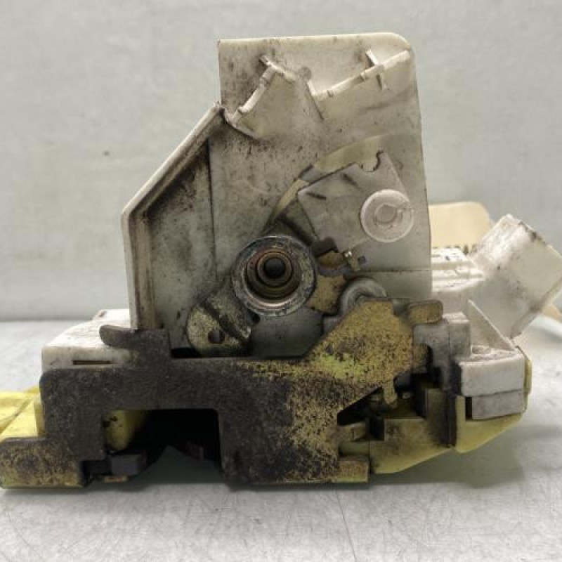 Serrure avant gauche FORD FOCUS 1 Photo n°3