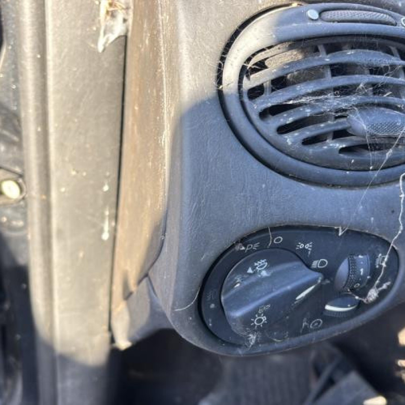 Serrure avant gauche FORD FOCUS 1 Photo n°20