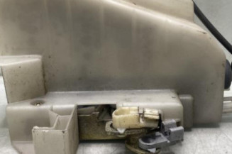 Serrure avant gauche FORD FIESTA 4