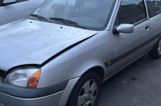 Serrure avant gauche FORD FIESTA 4