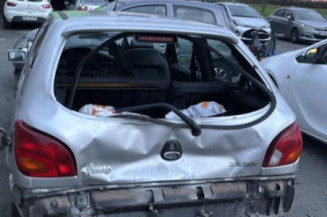 Serrure avant gauche FORD FIESTA 4