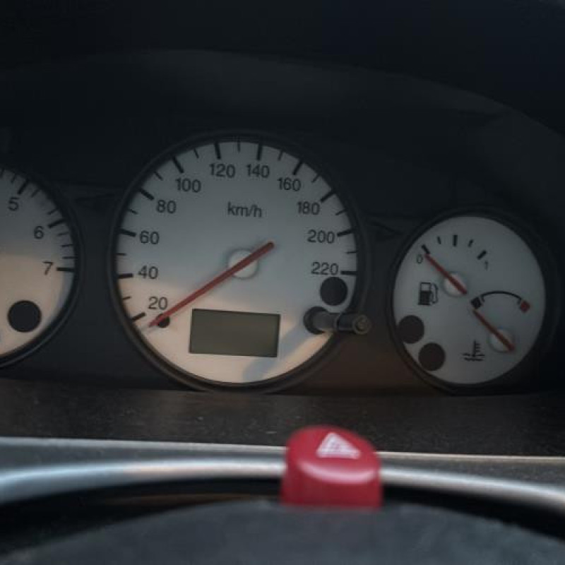 Serrure avant gauche FORD FIESTA 4 Photo n°20