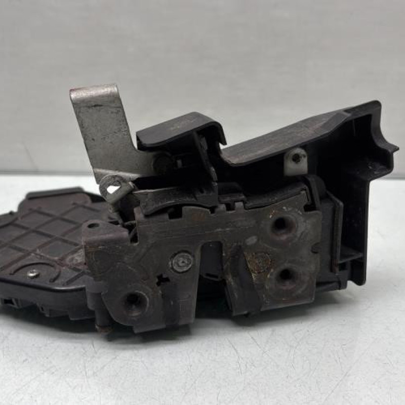 Serrure avant gauche FORD FOCUS 2 Photo n°1