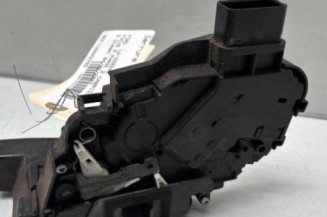 Serrure avant gauche FORD FOCUS 2
