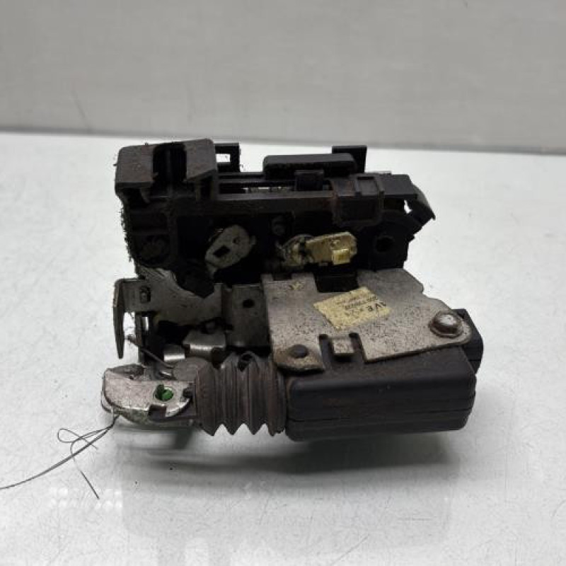 Serrure avant gauche DACIA SANDERO 1 Photo n°2