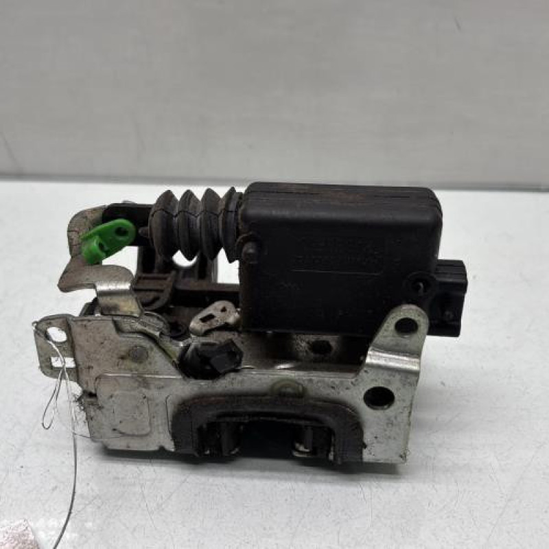 Serrure avant gauche DACIA SANDERO 1 Photo n°3