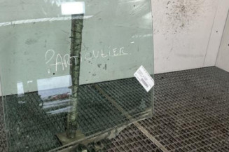 Vitre arriere gauche MERCEDES CLASSE M 163