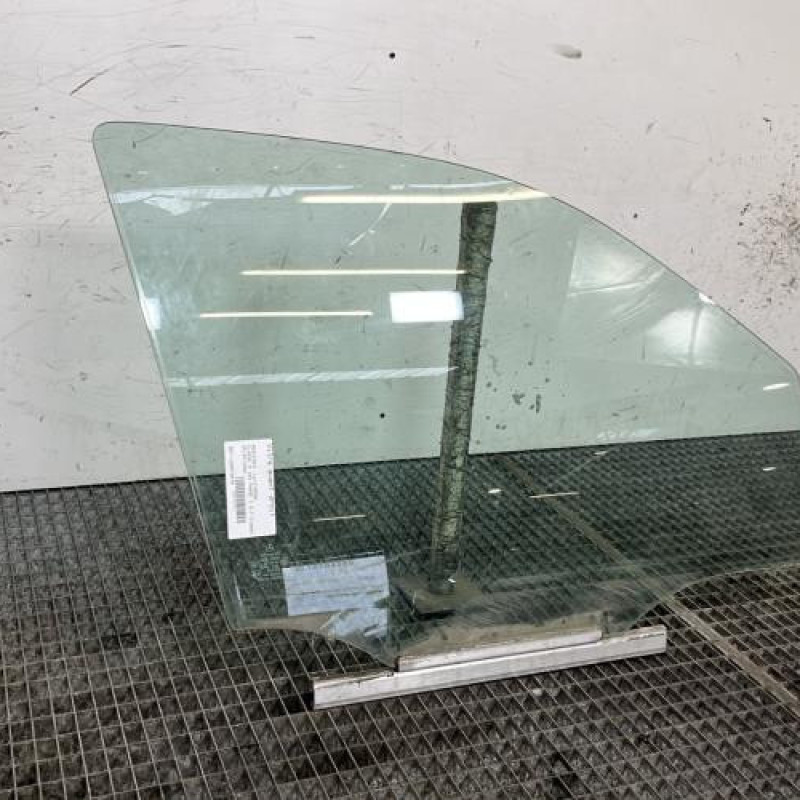 Vitre avant droit MERCEDES CLASSE M 163 Photo n°3