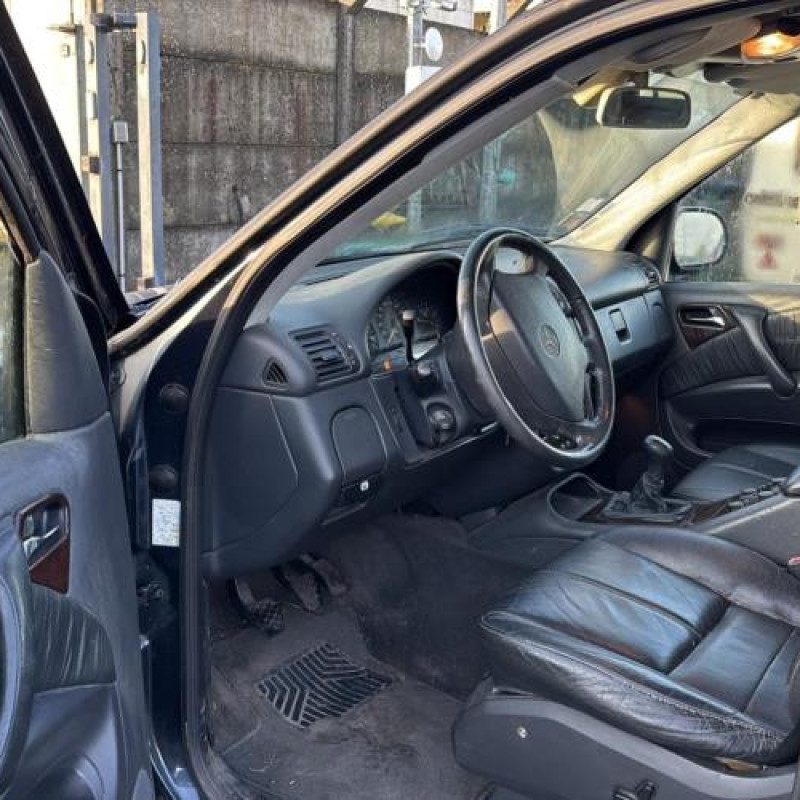 Vitre avant droit MERCEDES CLASSE M 163 Photo n°9