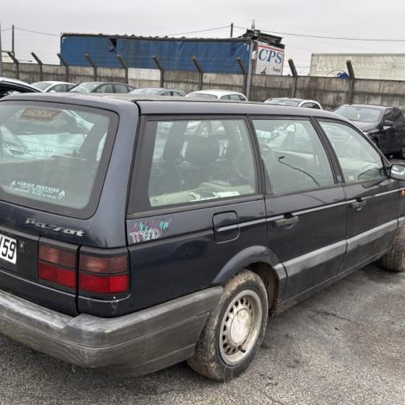 Feu arriere principal droit (feux) VOLKSWAGEN PASSAT 3 Photo n°9