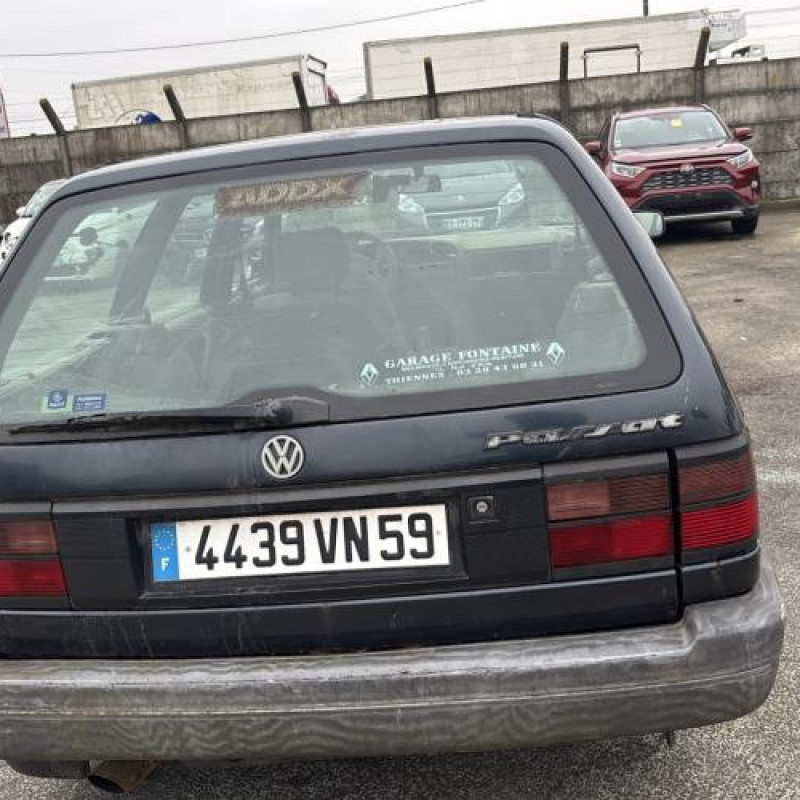 Feu arriere principal droit (feux) VOLKSWAGEN PASSAT 3 Photo n°10