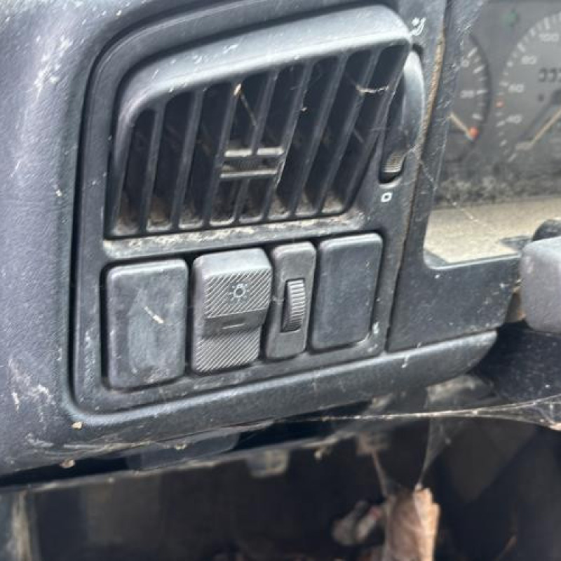 Feu arriere principal droit (feux) VOLKSWAGEN PASSAT 3 Photo n°18