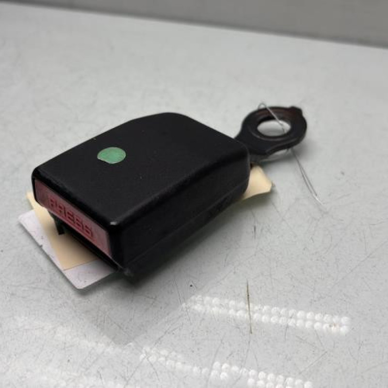 Attache ceinture avant gauche DACIA SANDERO 1 Photo n°3