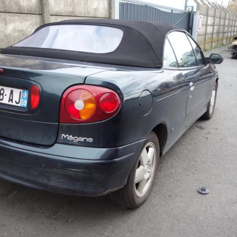 Moteur essuie glace avant RENAULT MEGANE 1 Photo n°8