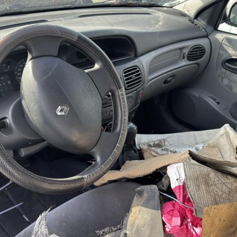 Moteur essuie glace avant RENAULT MEGANE 1 Photo n°11