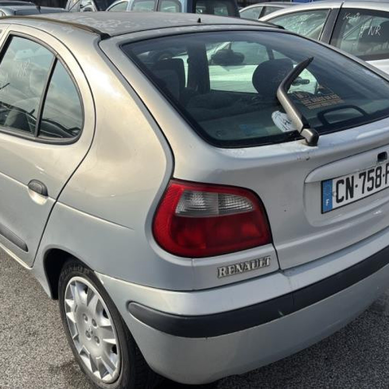 Levier de vitesses RENAULT MEGANE 1 Photo n°4