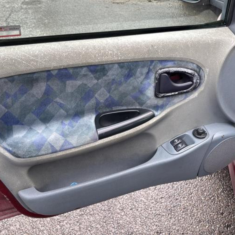 Levier de vitesses RENAULT MEGANE 1 Photo n°9