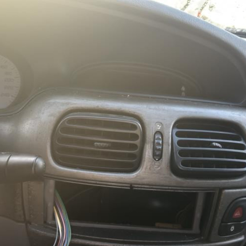 Capote RENAULT MEGANE 1 Photo n°16