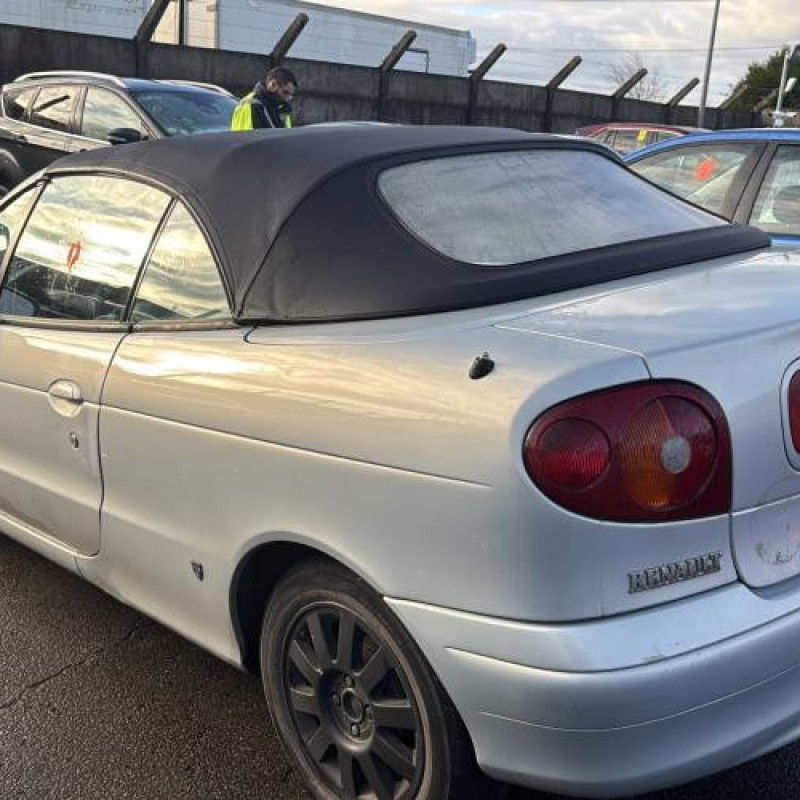 Moteur essuie glace avant RENAULT MEGANE 1 Photo n°4