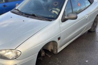 Levier de vitesses RENAULT MEGANE 1 Photo n°1