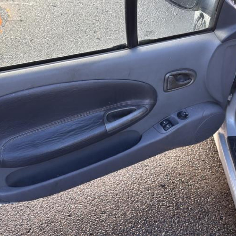 Levier de vitesses RENAULT MEGANE 1 Photo n°9