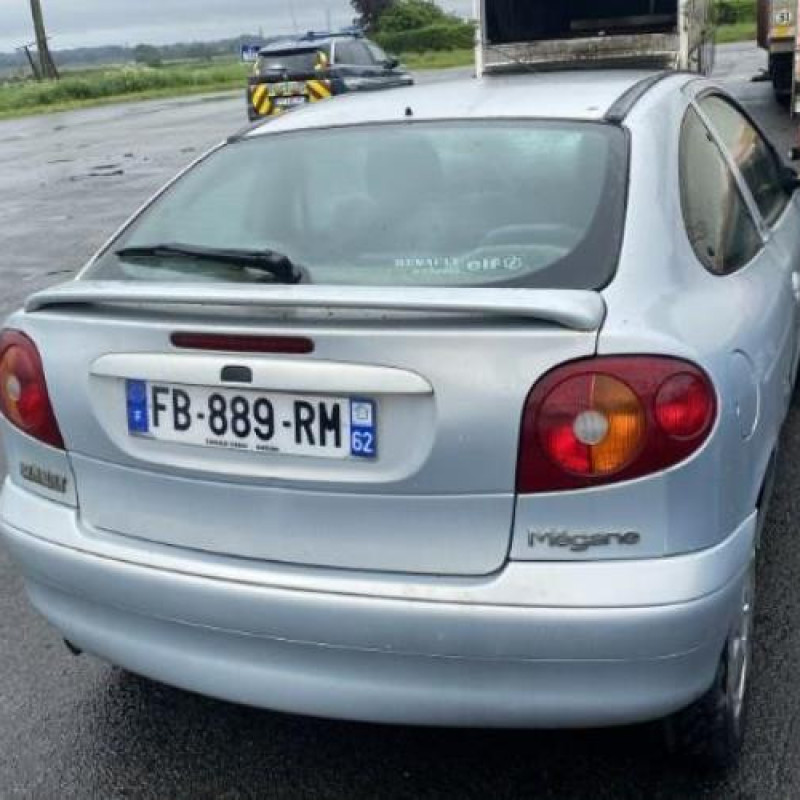 Moteur essuie glace avant RENAULT MEGANE 1 Photo n°10