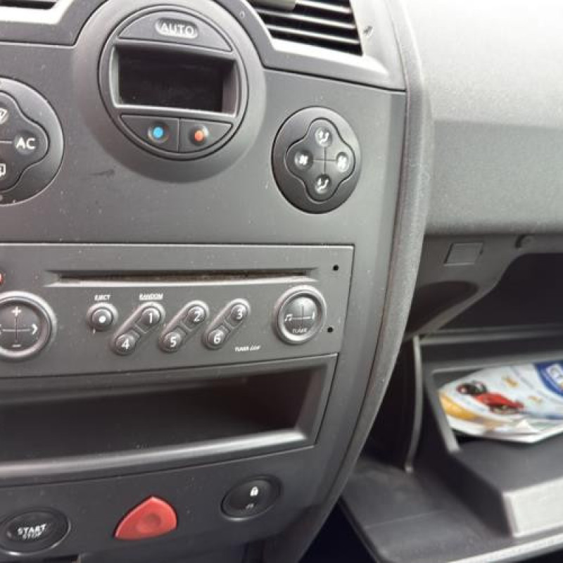 Compteur RENAULT MEGANE 2 Photo n°17