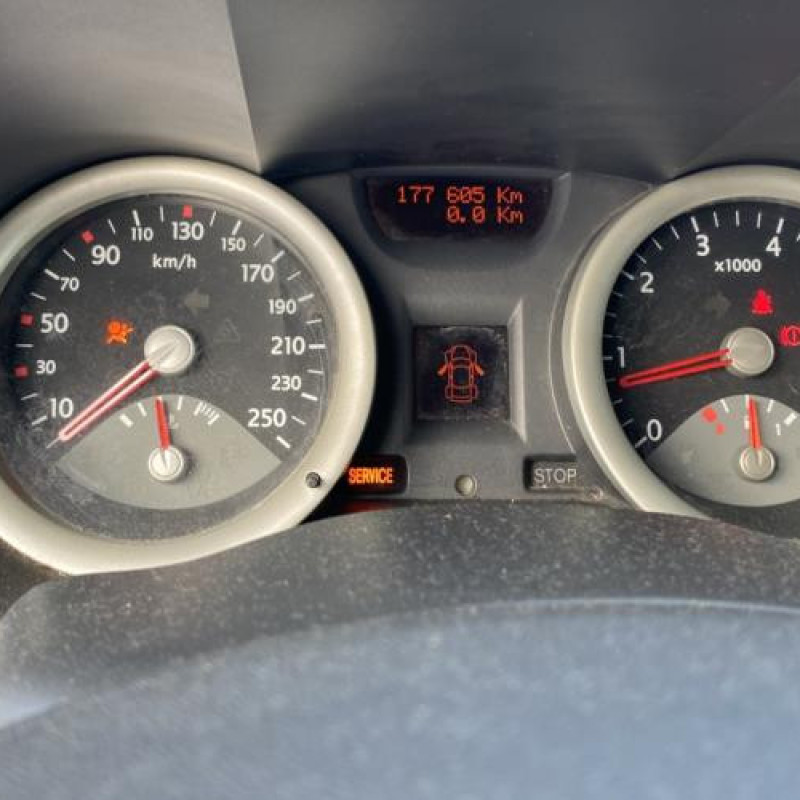 Compteur RENAULT MEGANE 2 Photo n°16