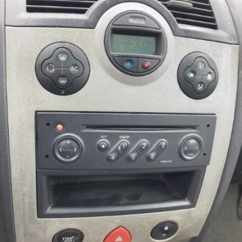 Compteur RENAULT MEGANE 2 Photo n°10