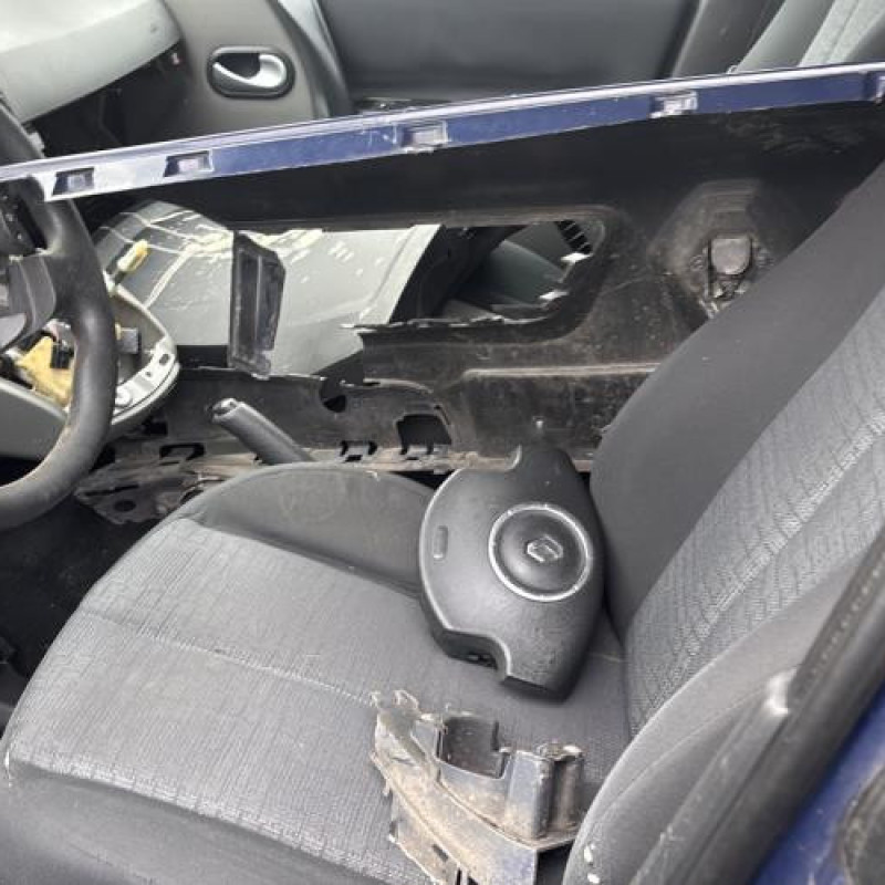 Reservoir essence RENAULT SCENIC 2 Photo n°10