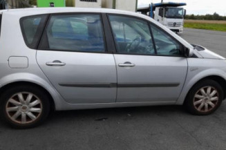 Reservoir essence RENAULT SCENIC 2