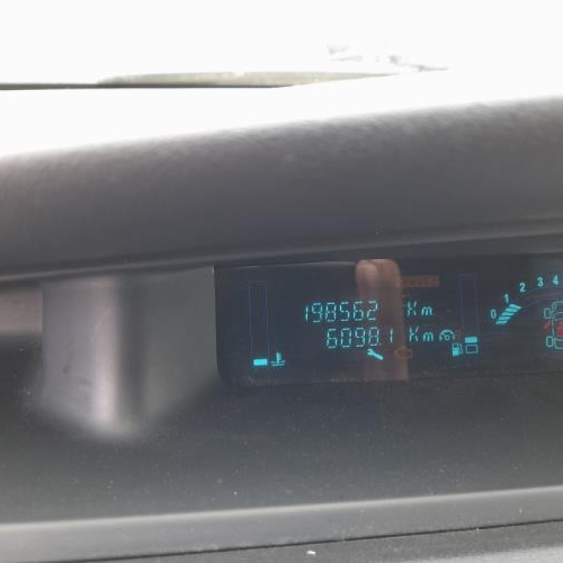 Reservoir essence RENAULT SCENIC 2 Photo n°18