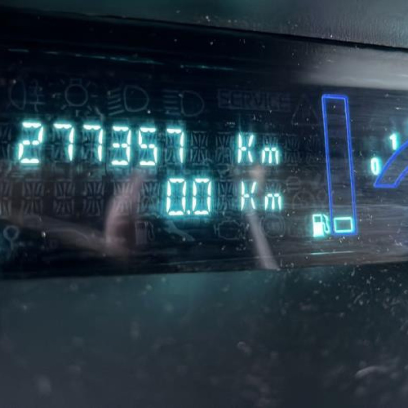 Reservoir essence RENAULT SCENIC 2 Photo n°9