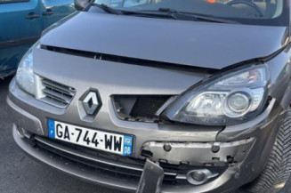 Reservoir essence RENAULT SCENIC 2